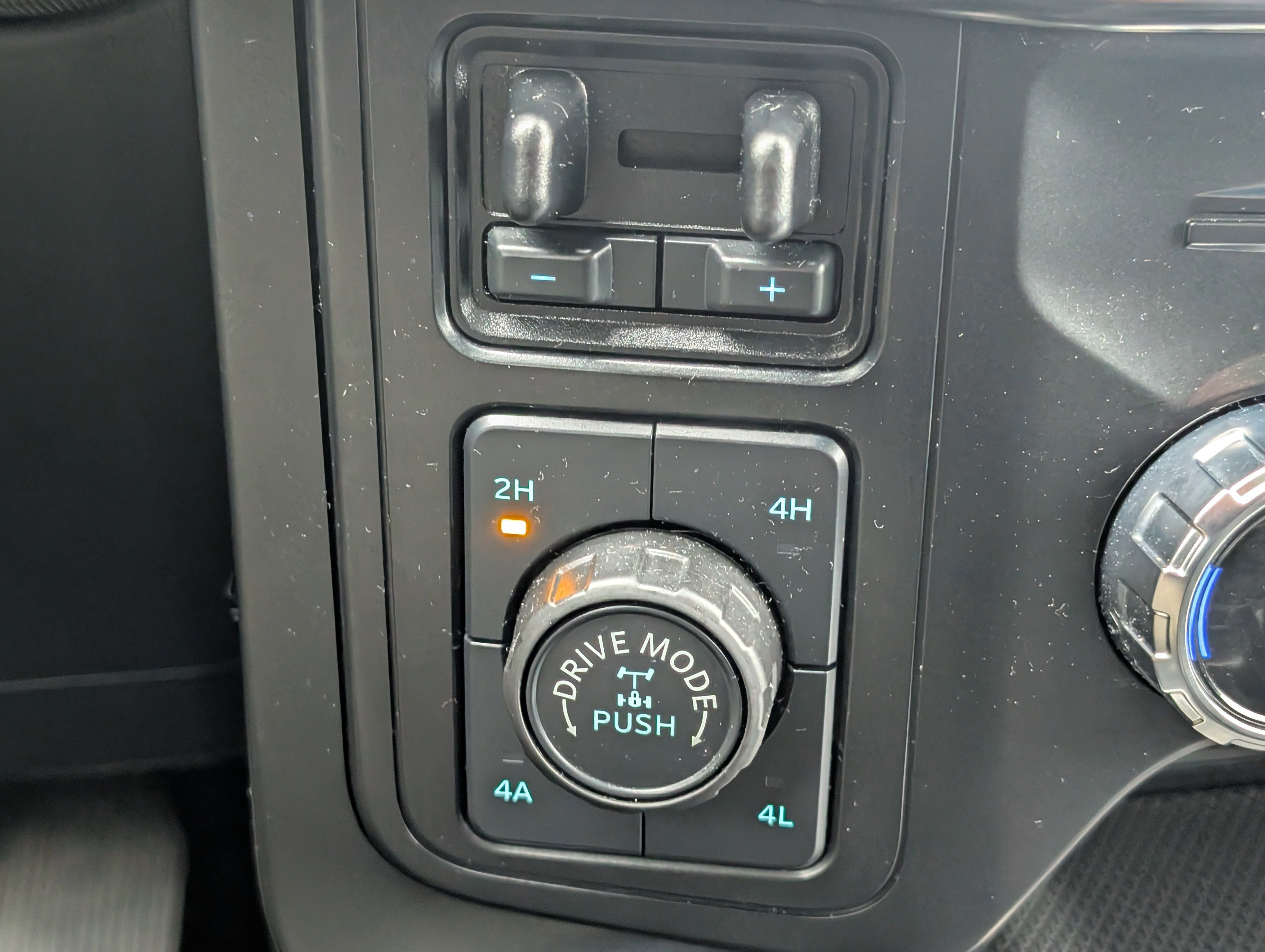 Certified 2024 Ford F150 Raptor image 28