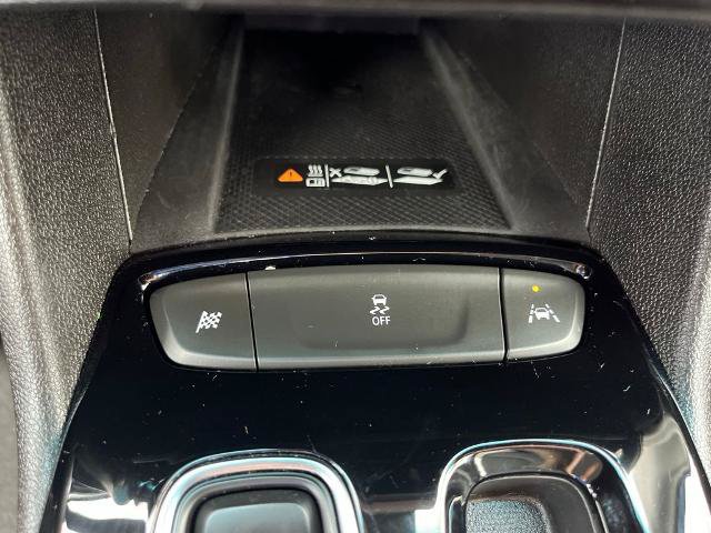Used 2022 Chevrolet Bolt LT w/ Infotainment Package FWD image 32