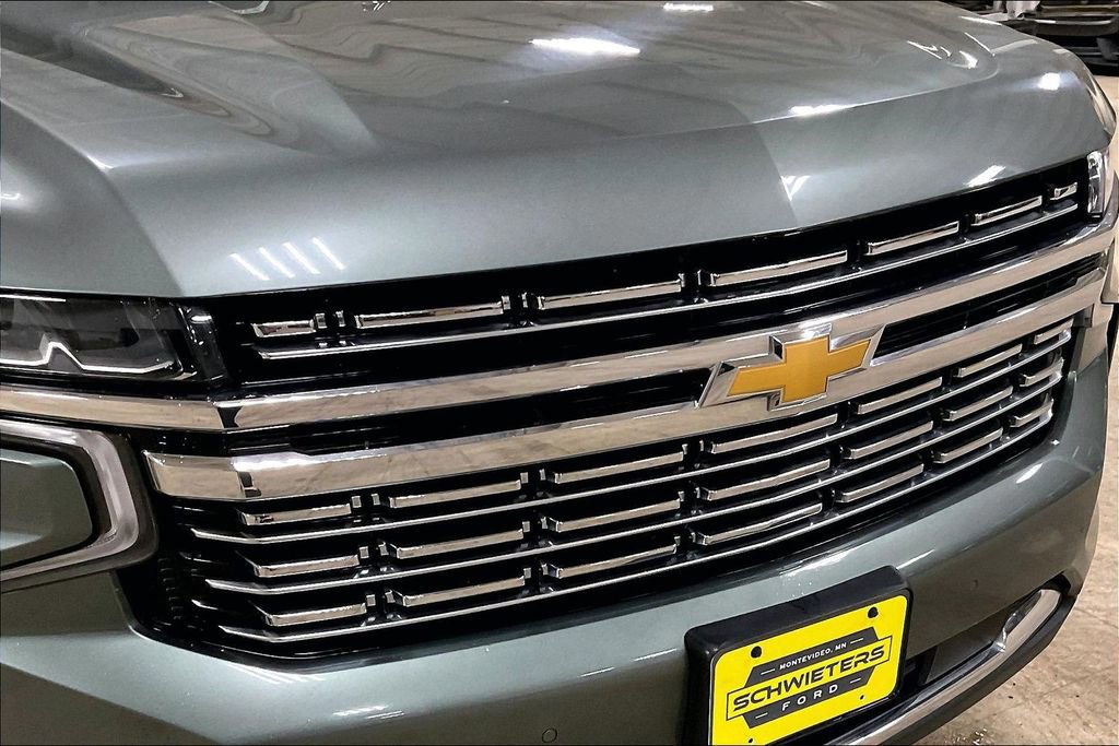 Used 2023 Chevrolet Suburban Premier image 29