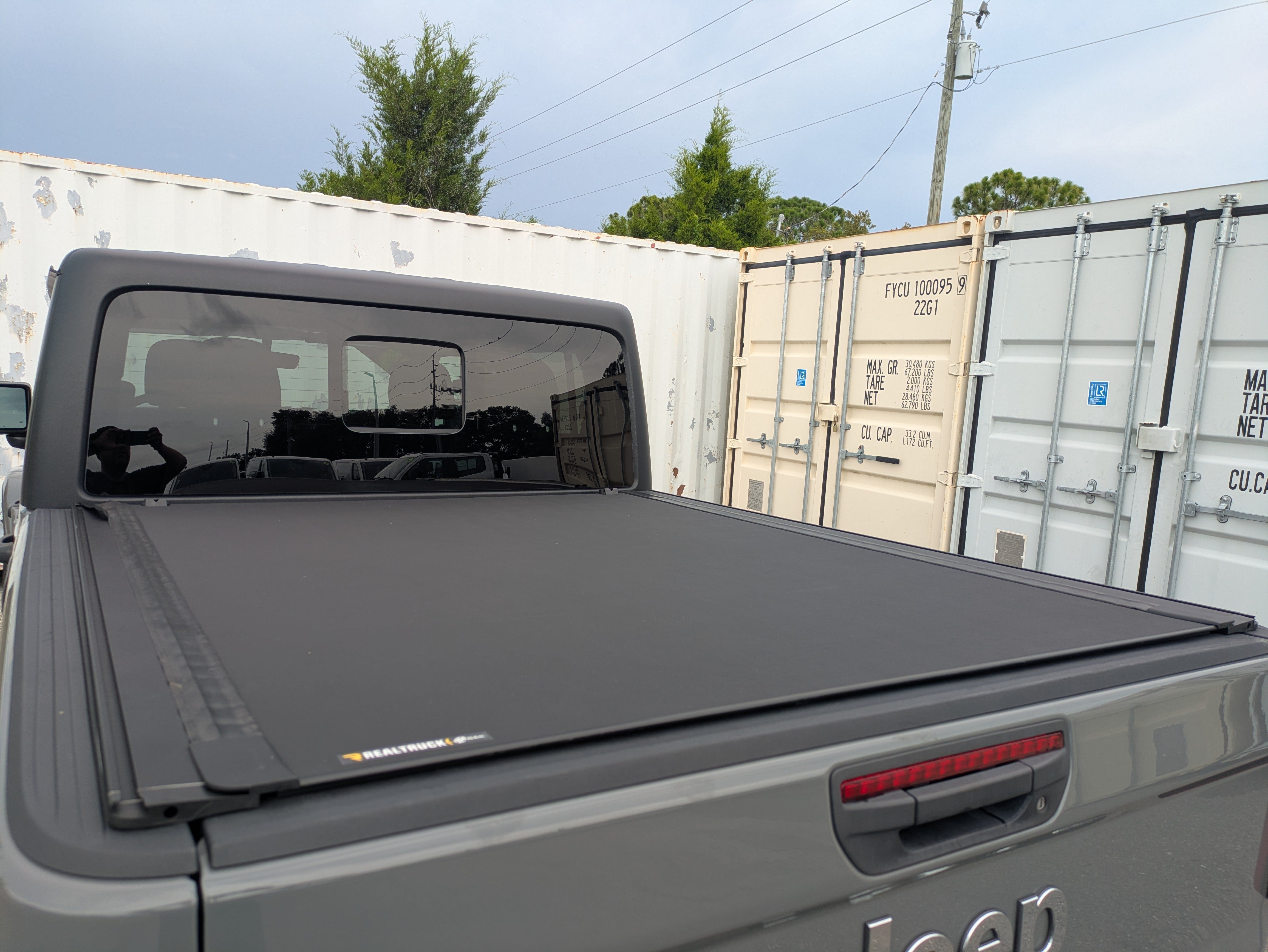 Used 2023 Jeep Gladiator Overland AWD/4WD image 15