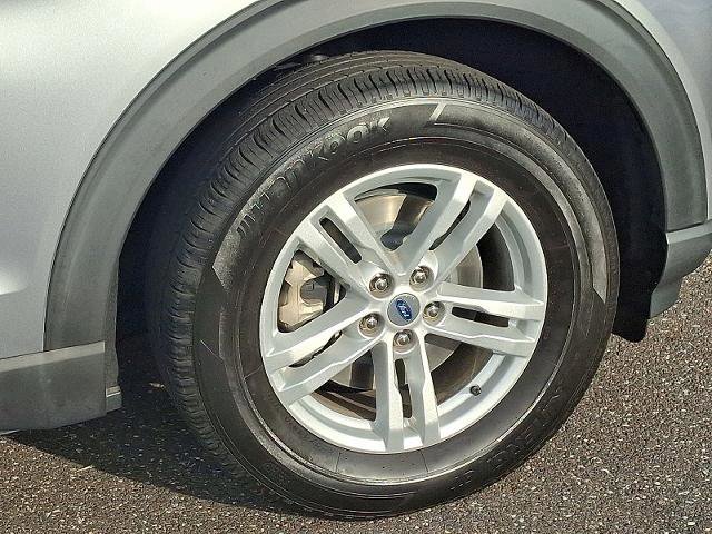 Certified 2022 Ford Explorer XLT w/ Equipment Group 202A image 8