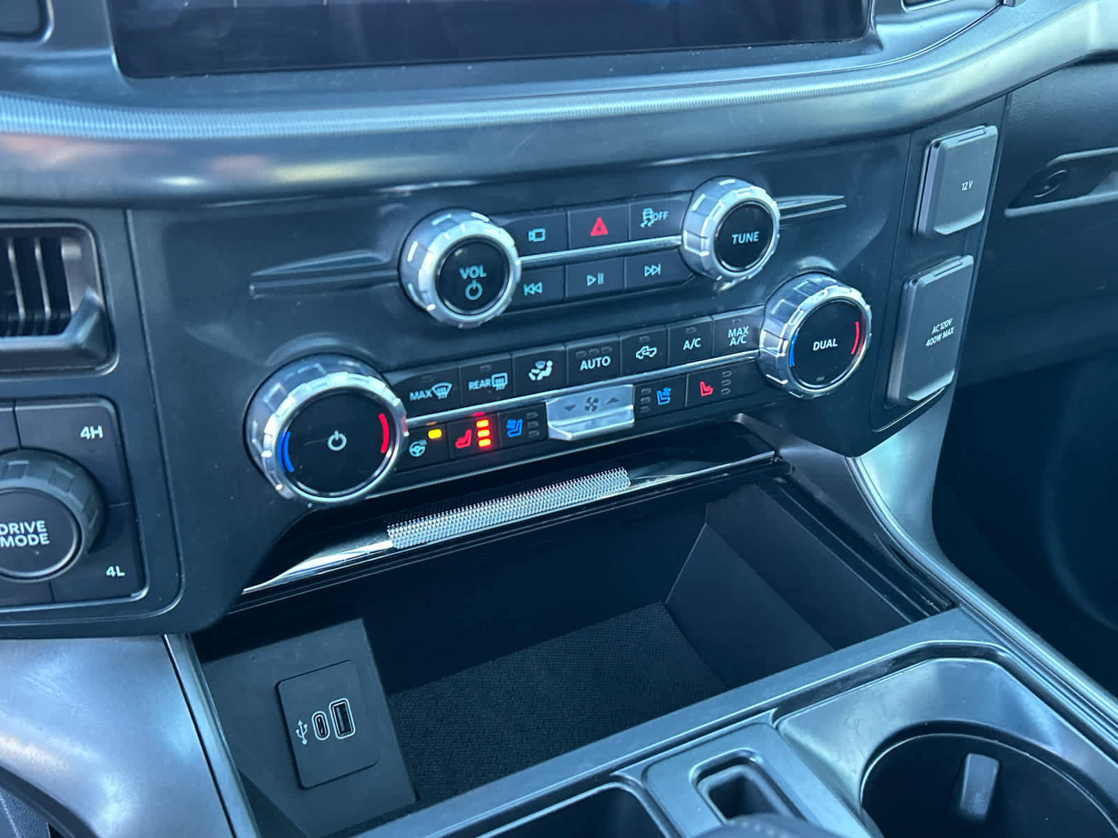 Certified 2025 Ford F150 Lariat AWD/4WD image 29