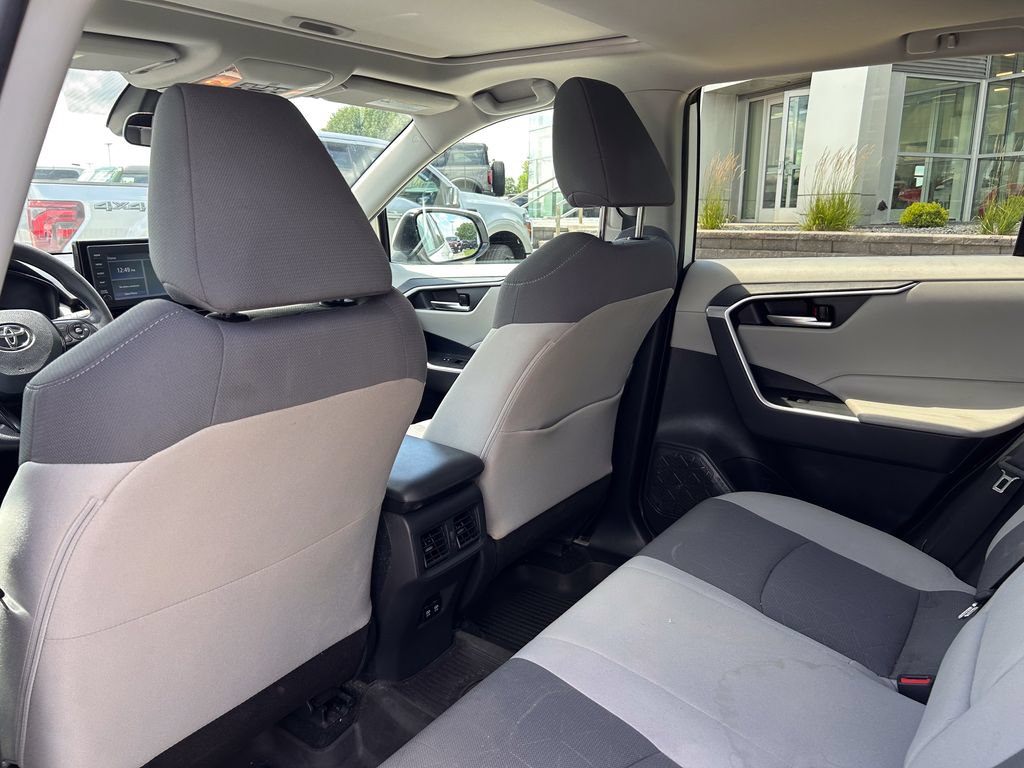 Used 2019 Toyota RAV4 XLE w/ Protection Package FWD image 14