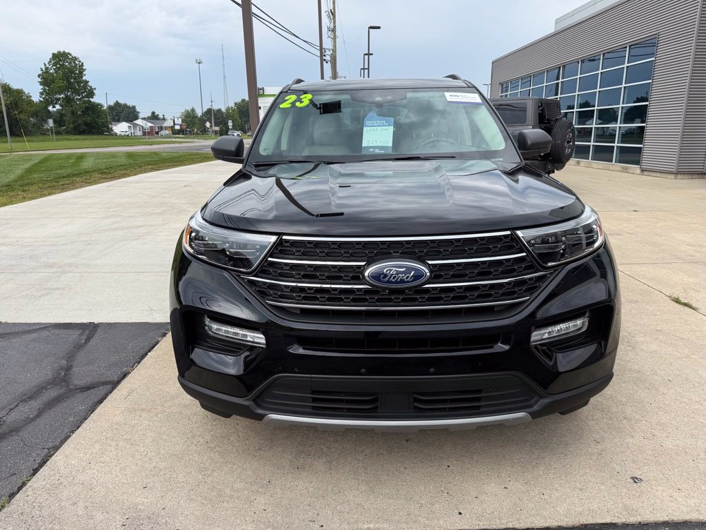 Certified 2023 Ford Explorer XLT w/ Equipment Group 202A AWD/4WD image 4