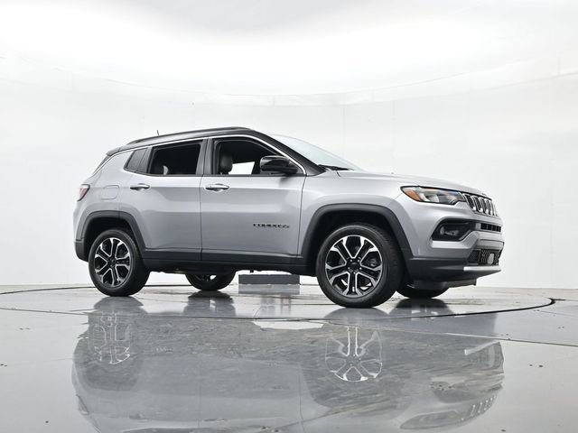 Used 2023 Jeep Compass Limited AWD/4WD image 36