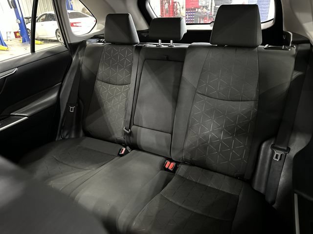 Used 2022 Toyota RAV4 XLE AWD/4WD image 27