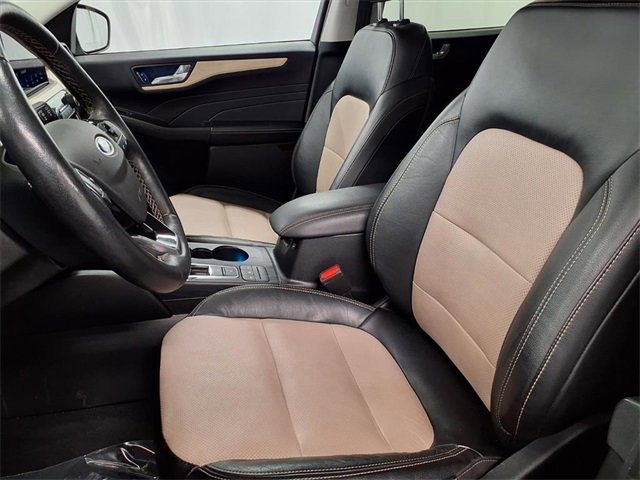 Certified 2021 Ford Escape Titanium w/ Titanium Elite Package image 8