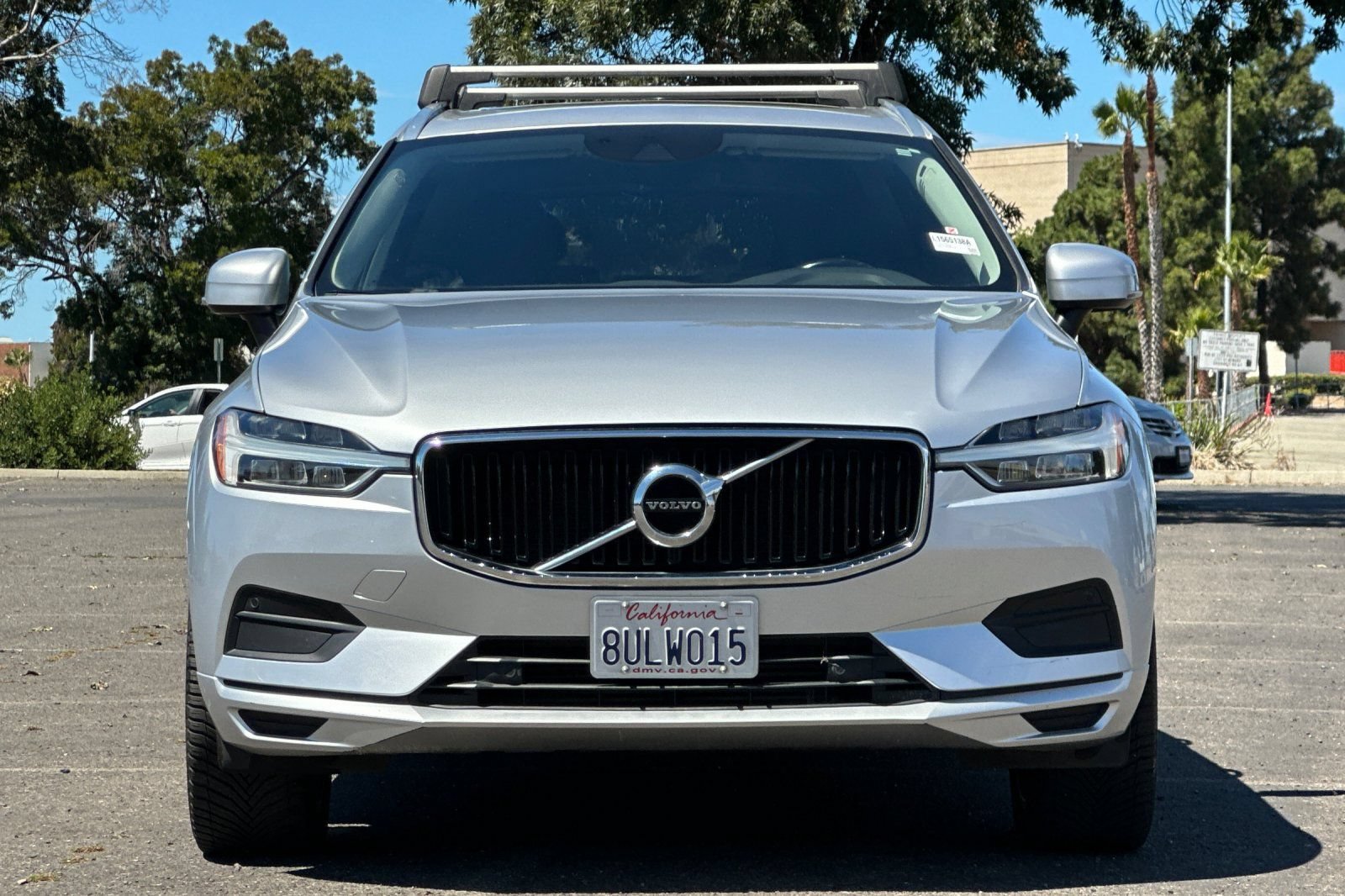 Used 2020 Volvo XC60 T5 Momentum w/ Premium Package AWD/4WD image 9