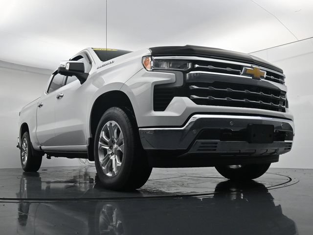 Used 2024 Chevrolet Silverado 1500 LTZ w/ LTZ Convenience Package II AWD/4WD image 31