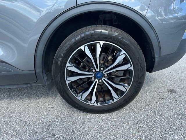 Certified 2022 Ford Escape SE w/ SE Sport Appearance Package FWD image 26