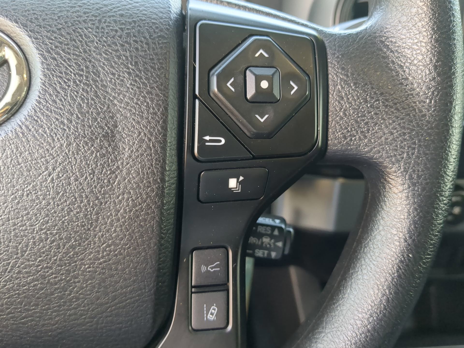 Used 2022 Toyota Tacoma SR RWD image 62