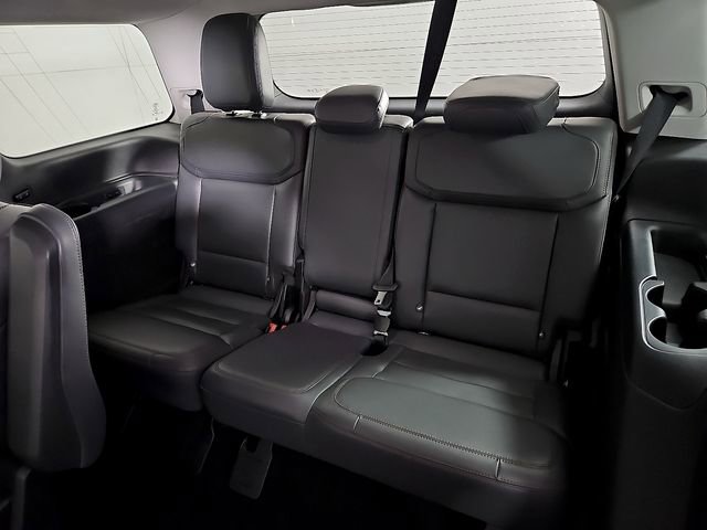 Certified 2025 Ford Expedition Active image 11