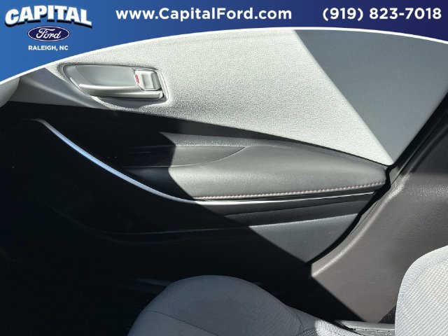 Used 2025 Toyota Corolla SE FWD image 28