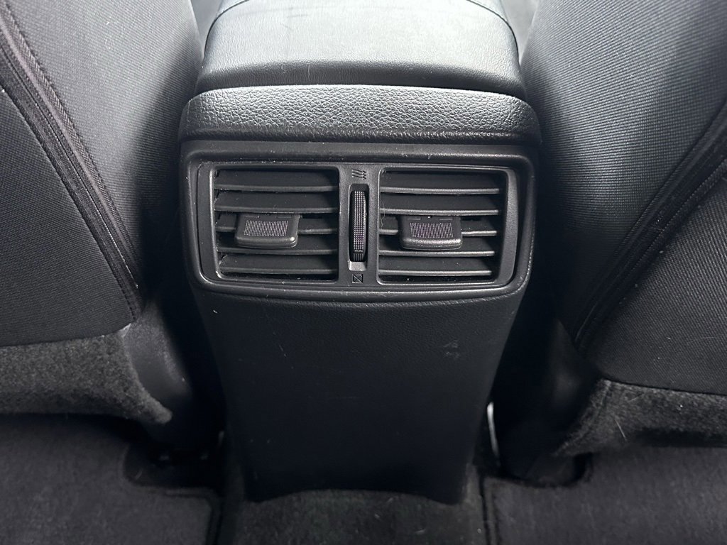 Used 2018 Nissan Rogue SV w/ Premium Package image 17