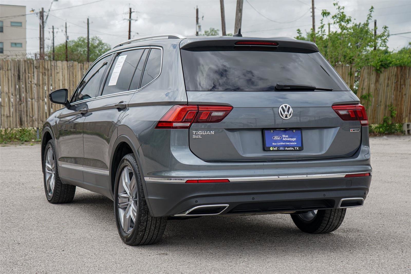 Used 2021 Volkswagen Tiguan SEL AWD/4WD image 4