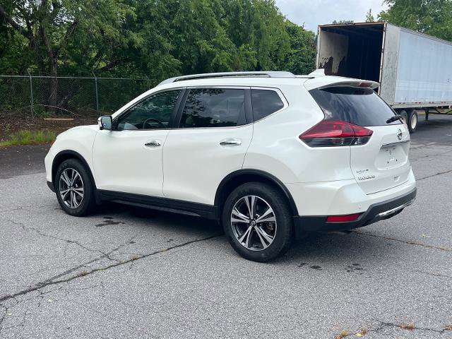 Used 2019 Nissan Rogue SV w/ Premium Package FWD image 4
