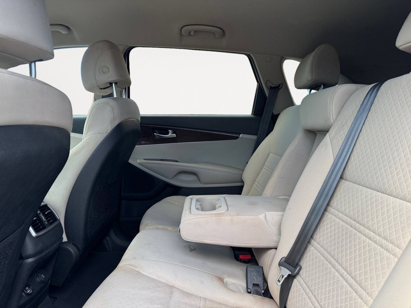 Used 2017 Kia Sorento FWD image 13