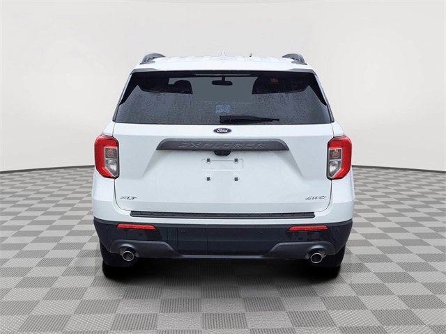 Certified 2023 Ford Explorer XLT w/ Equipment Group 202A image 4