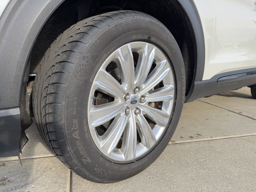 Certified 2021 Ford Explorer Limited w/ Class III Trailer Tow Package image 15