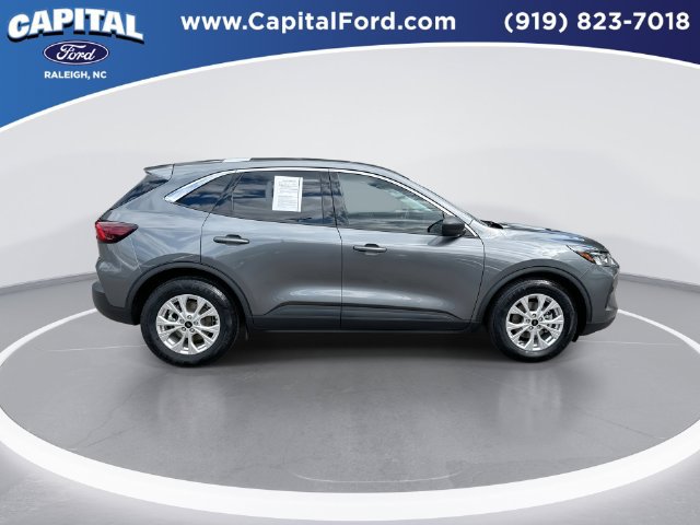 Certified 2023 Ford Escape Active w/ Tech Pack #1 FWD image 9