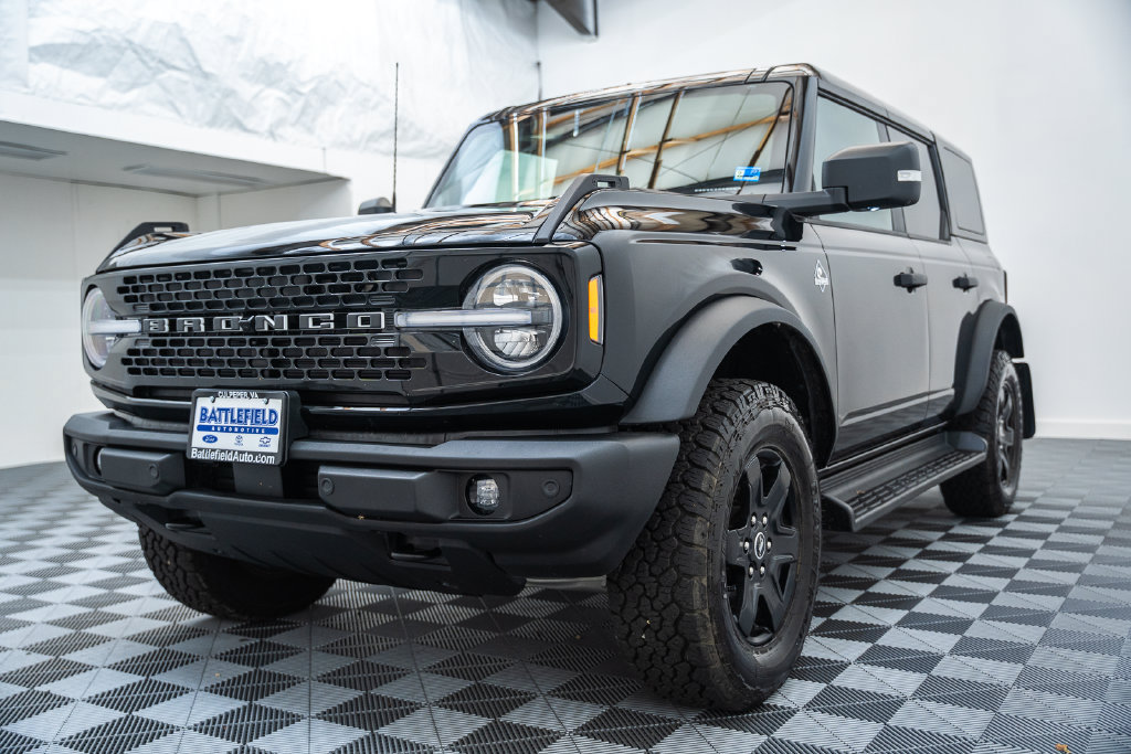 Certified 2025 Ford Bronco Outer Banks AWD/4WD image 3