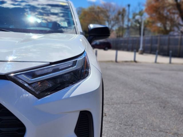 Used 2023 Toyota RAV4 LE AWD/4WD image 10