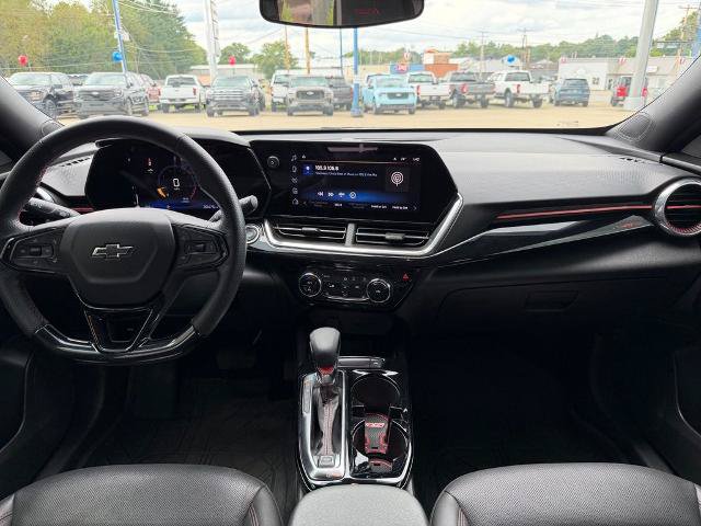 Used 2025 Chevrolet Trax RS w/ Driver Confidence Package FWD image 14