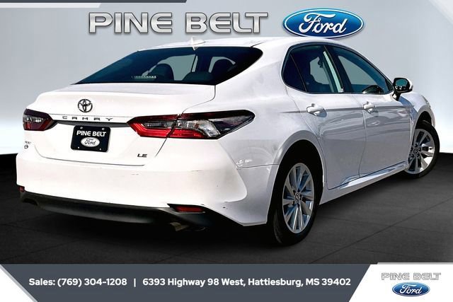 Used 2024 Toyota Camry LE image 4