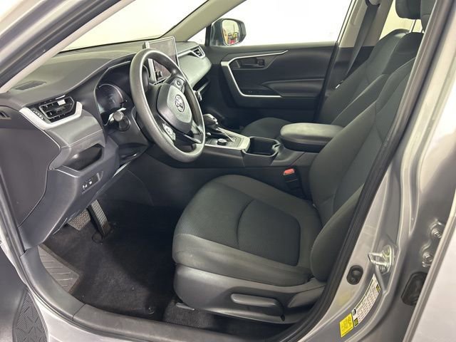 Used 2023 Toyota RAV4 LE AWD/4WD image 9