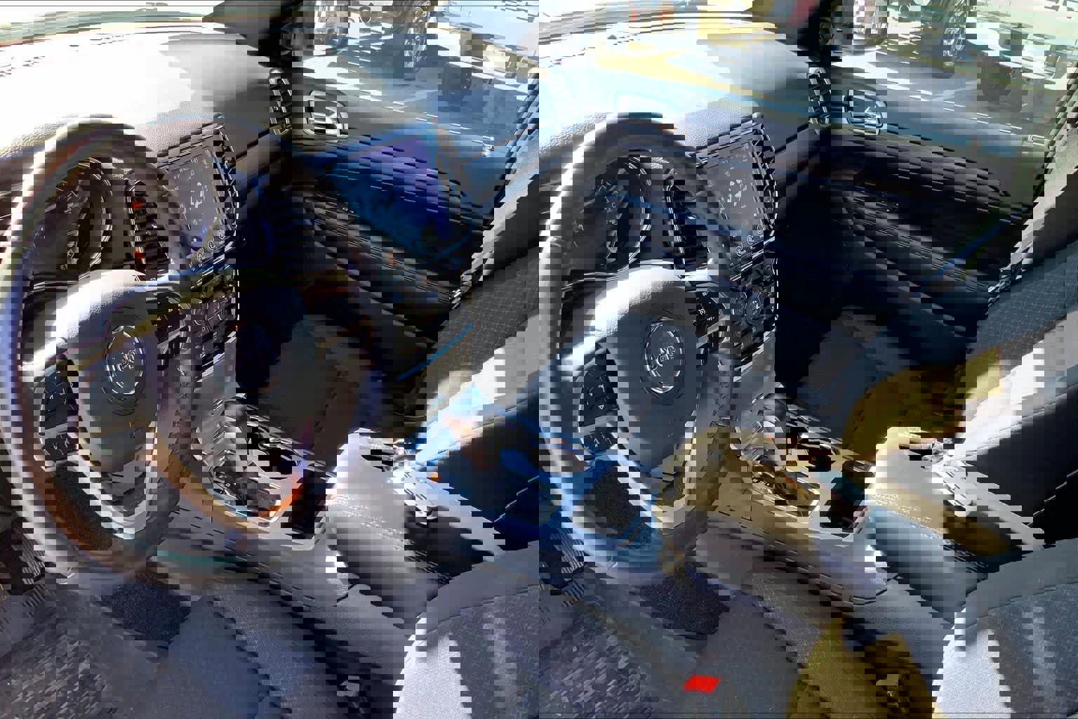 Used 2022 Jeep Grand Cherokee Laredo E w/ Security & Convenience Group image 14