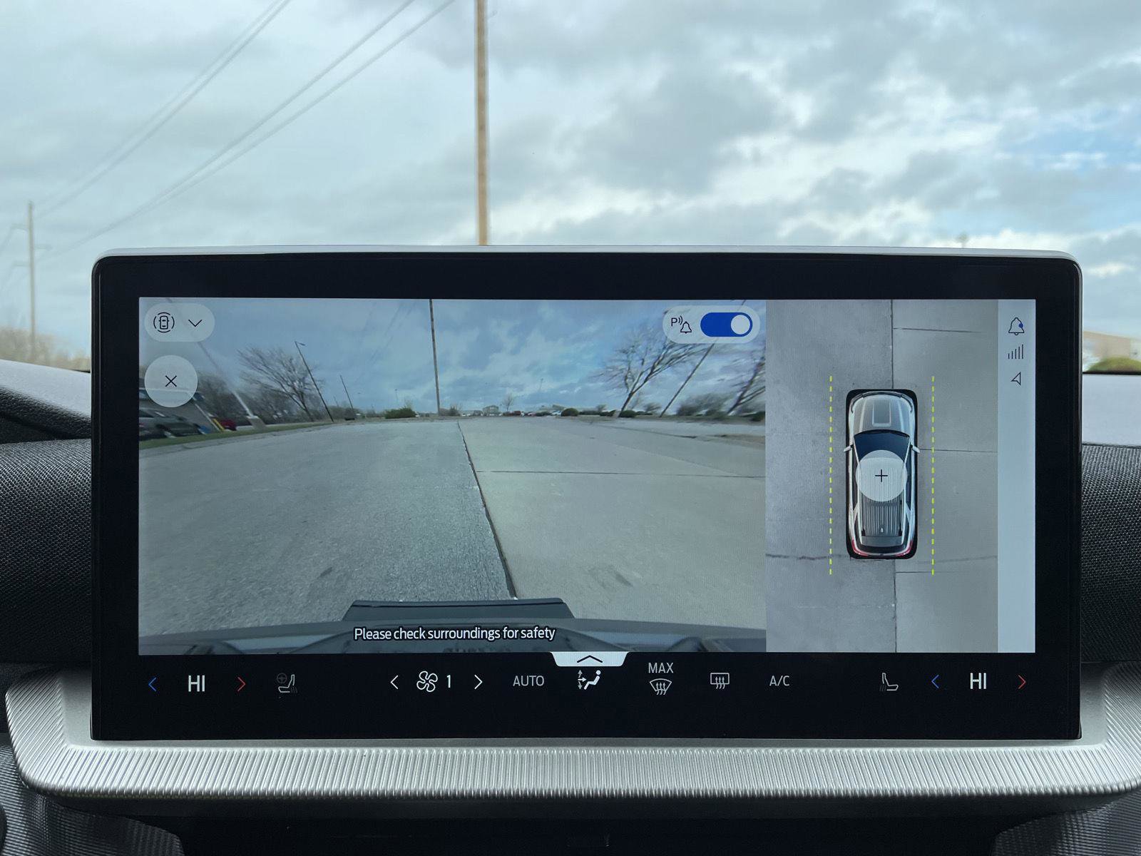 Certified 2025 Ford Explorer ST-Line w/ ST-Line Street Pack AWD/4WD image 25