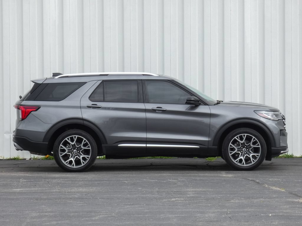 Certified 2025 Ford Explorer Platinum w/ Ultimate Package AWD/4WD image 2