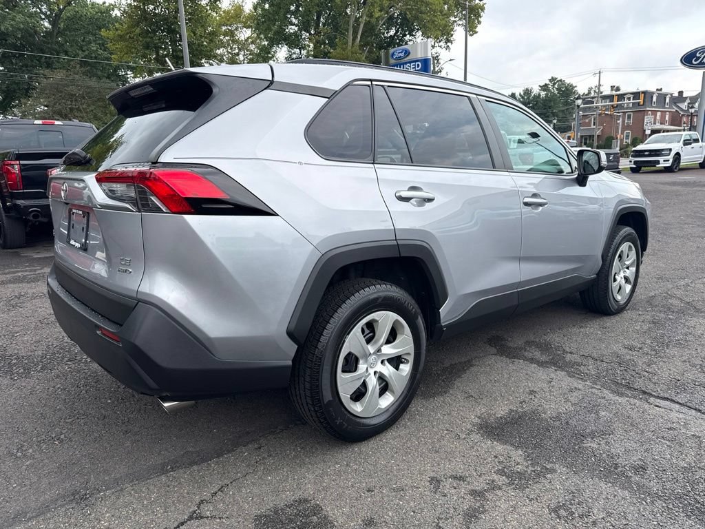 Used 2019 Toyota RAV4 LE w/ All Weather Liner Package AWD/4WD image 4