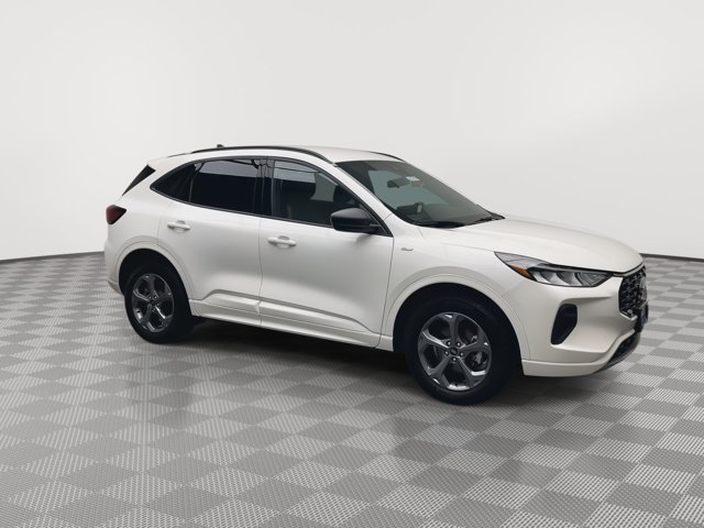 Certified 2023 Ford Escape ST-Line w/ Tech Pack #1 AWD/4WD image 40