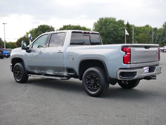 Used 2024 Chevrolet Silverado 2500 LTZ w/ LTZ Plus Package AWD/4WD image 3