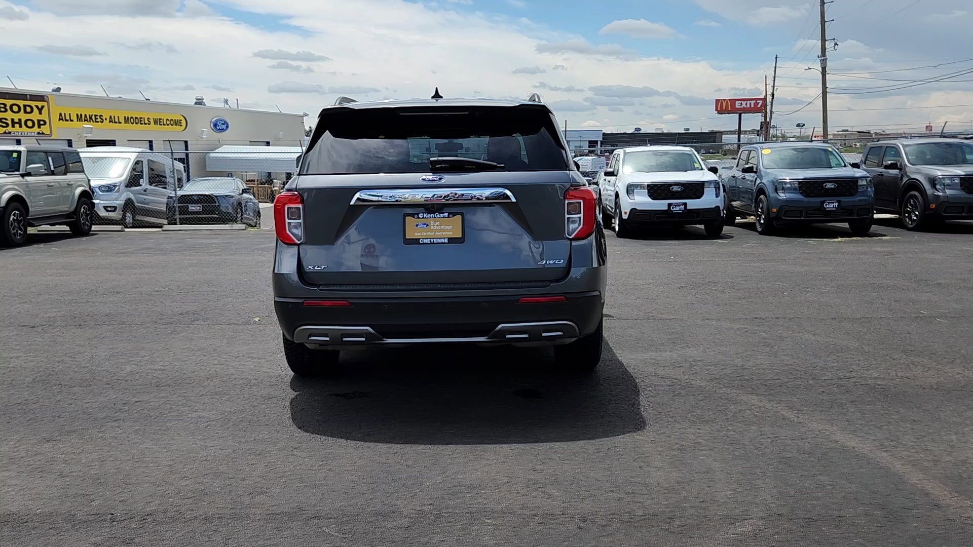 Certified 2022 Ford Explorer XLT w/ Equipment Group 202A AWD/4WD image 4