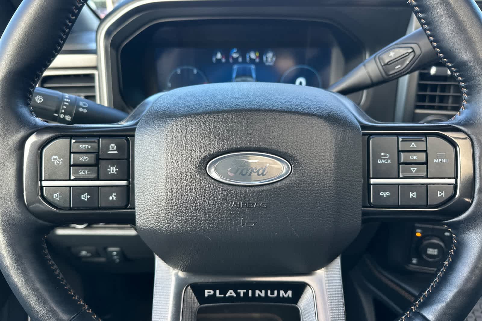 Certified 2024 Ford F350 Platinum w/ FX4 Off-Road Package AWD/4WD image 23