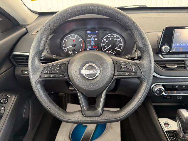 Used 2024 Nissan Altima 2.5 S FWD image 13