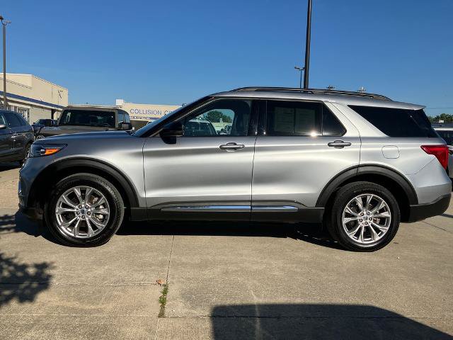 Certified 2024 Ford Explorer XLT w/ Equipment Group 202A AWD/4WD image 2