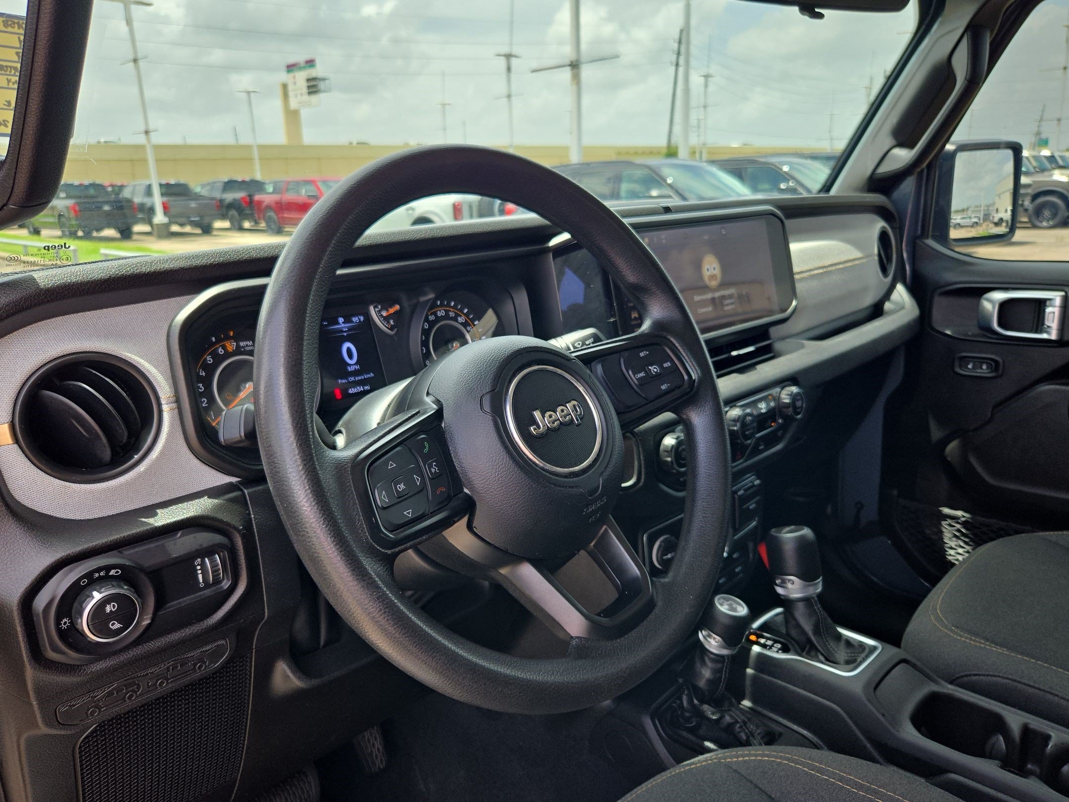 Used 2024 Jeep Gladiator Sport AWD/4WD image 15