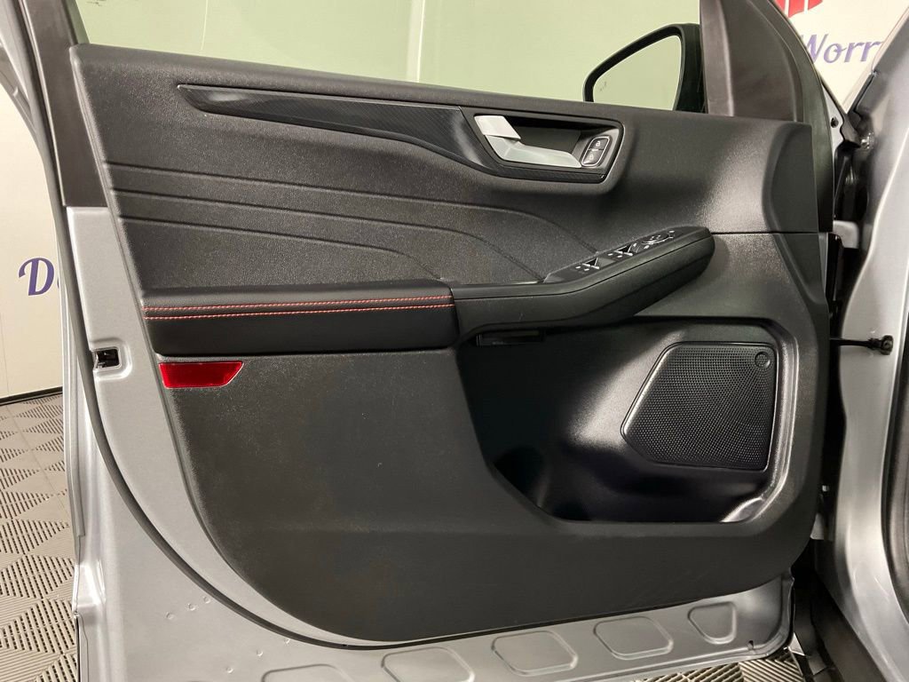 Certified 2023 Ford Escape ST-Line w/ Tech Pack #1 FWD image 12