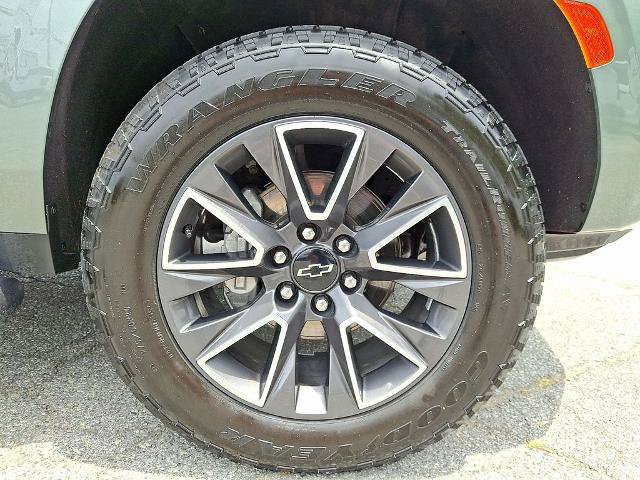 Used 2024 Chevrolet Tahoe Z71 w/ Luxury Package AWD/4WD image 8