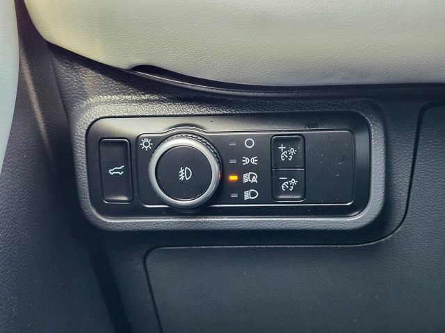 Certified 2025 Ford Explorer Platinum w/ LUX Leather Package image 26