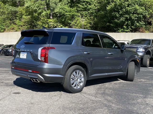 Used 2023 Hyundai Palisade SEL FWD image 3