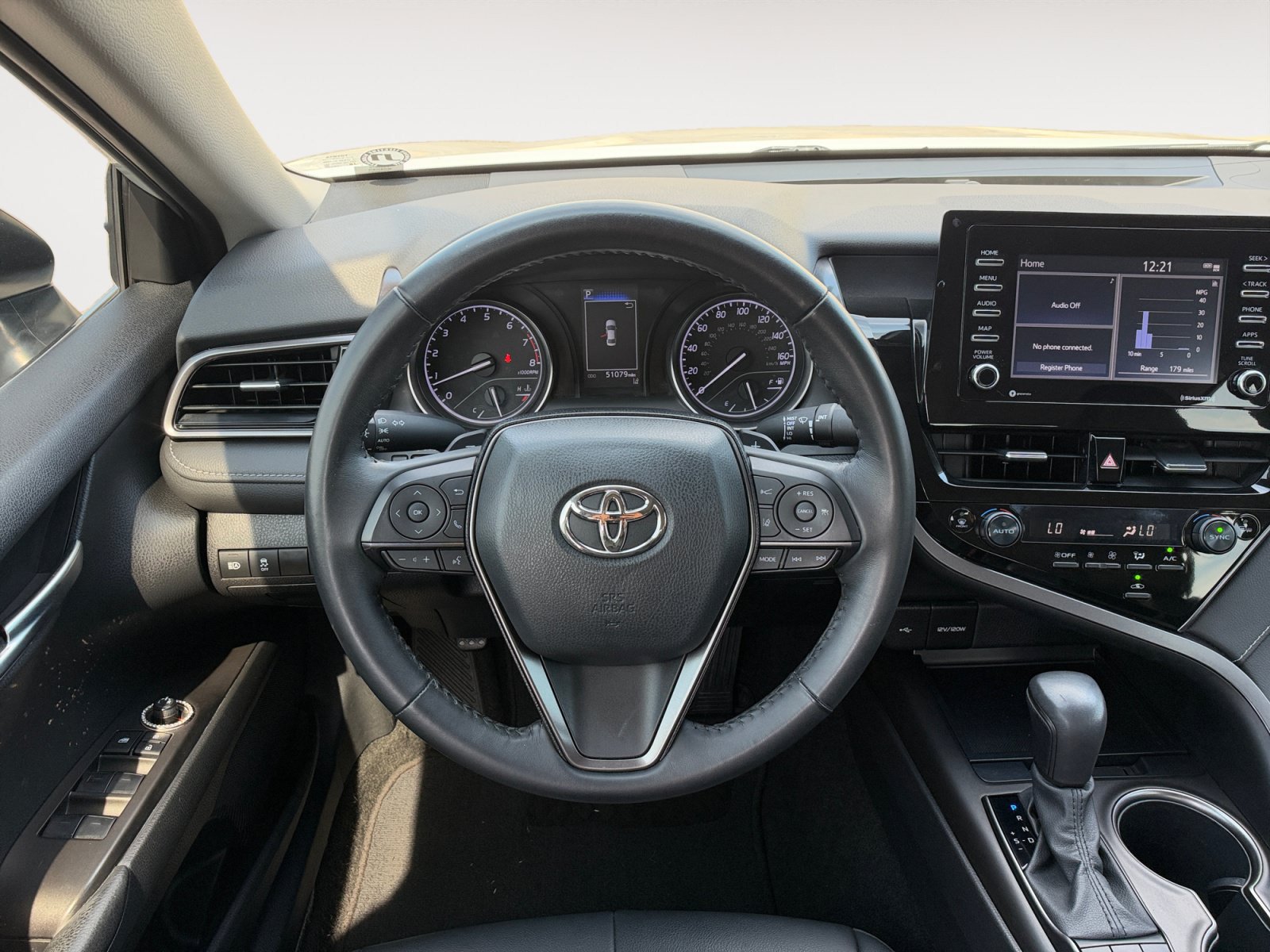 Used 2023 Toyota Camry SE w/ Convenience Package FWD image 12