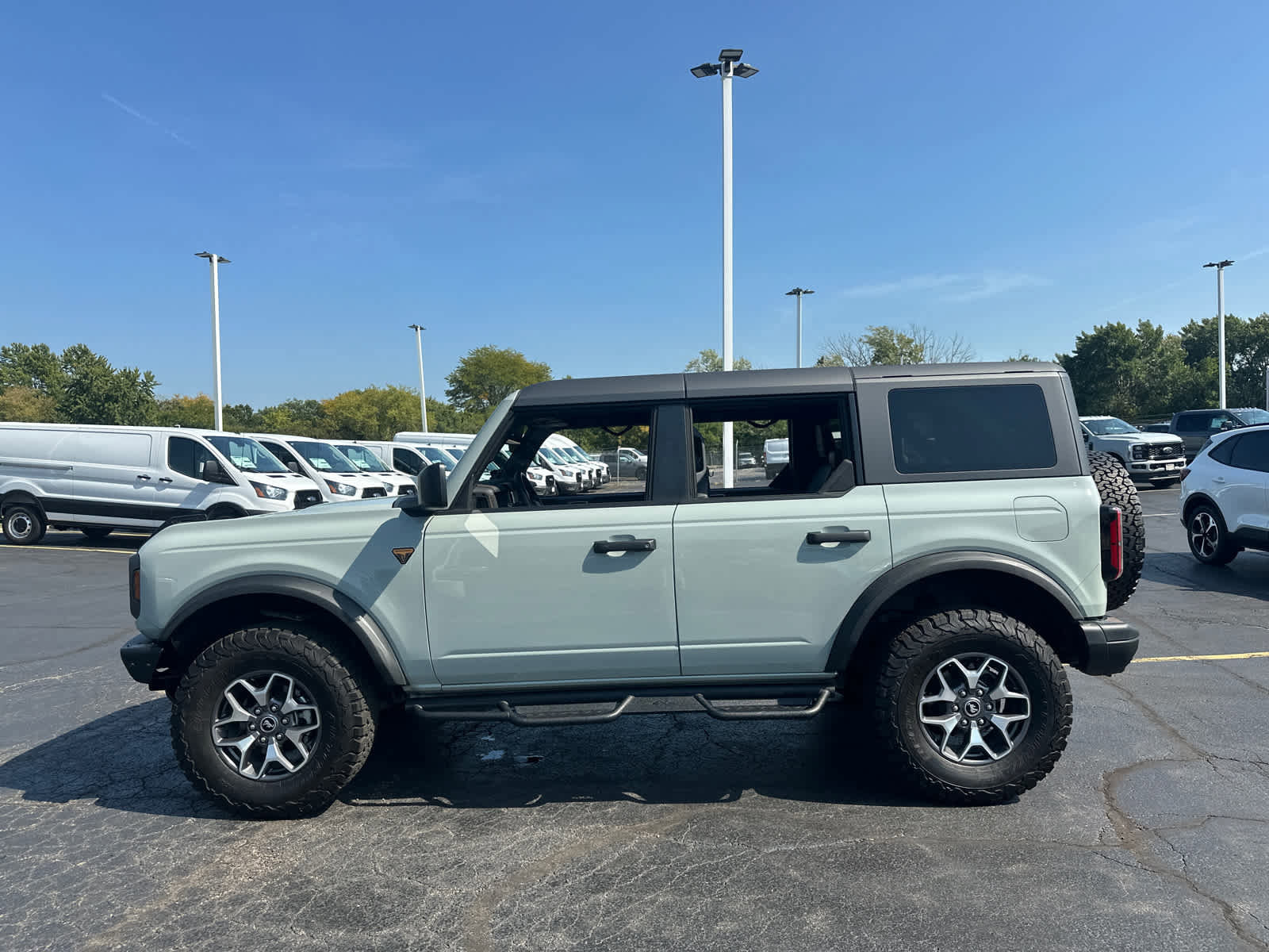 Certified 2024 Ford Bronco Badlands image 4
