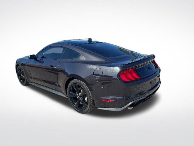 Certified 2022 Ford Mustang Coupe w/ Black Accent Package RWD image 5