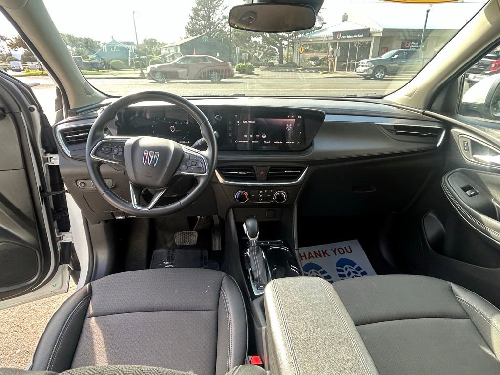 Used 2024 Buick Encore GX Preferred FWD image 12