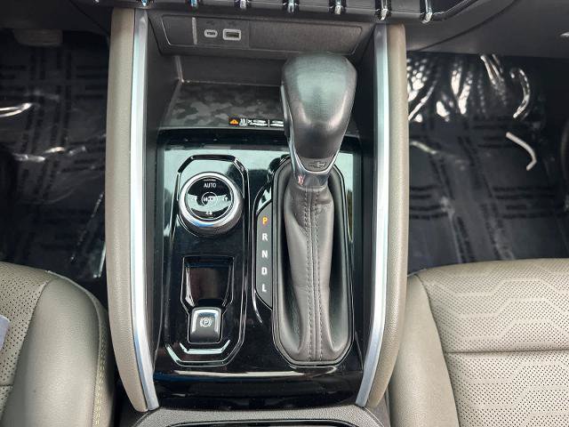 Used 2023 Chevrolet Colorado ZR2 w/ ZR2 Convenience Package III AWD/4WD image 24