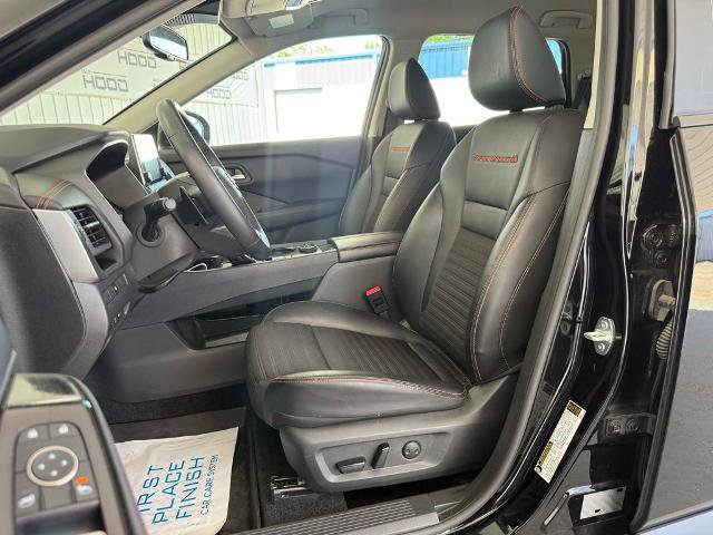 Used 2025 Nissan Rogue SV w/ Rock Creek Premium Package AWD/4WD image 6